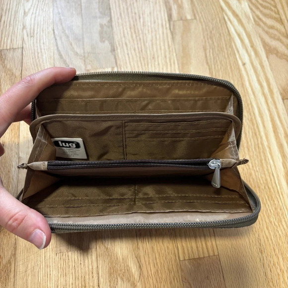 Lug | Quilted Handspring Travel Wallet Brown - Picture 6 of 7